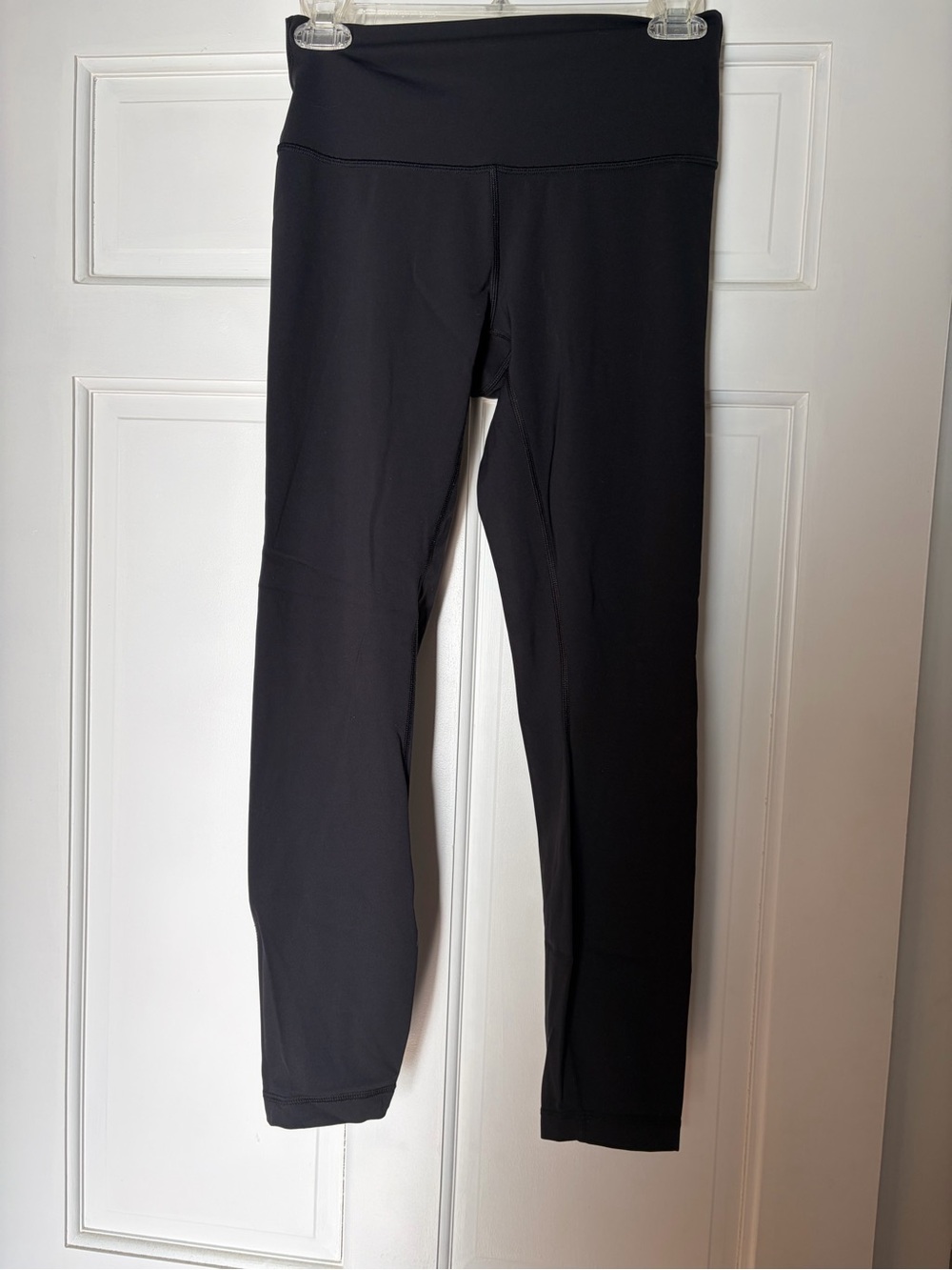 Lululemon black leggings size 6